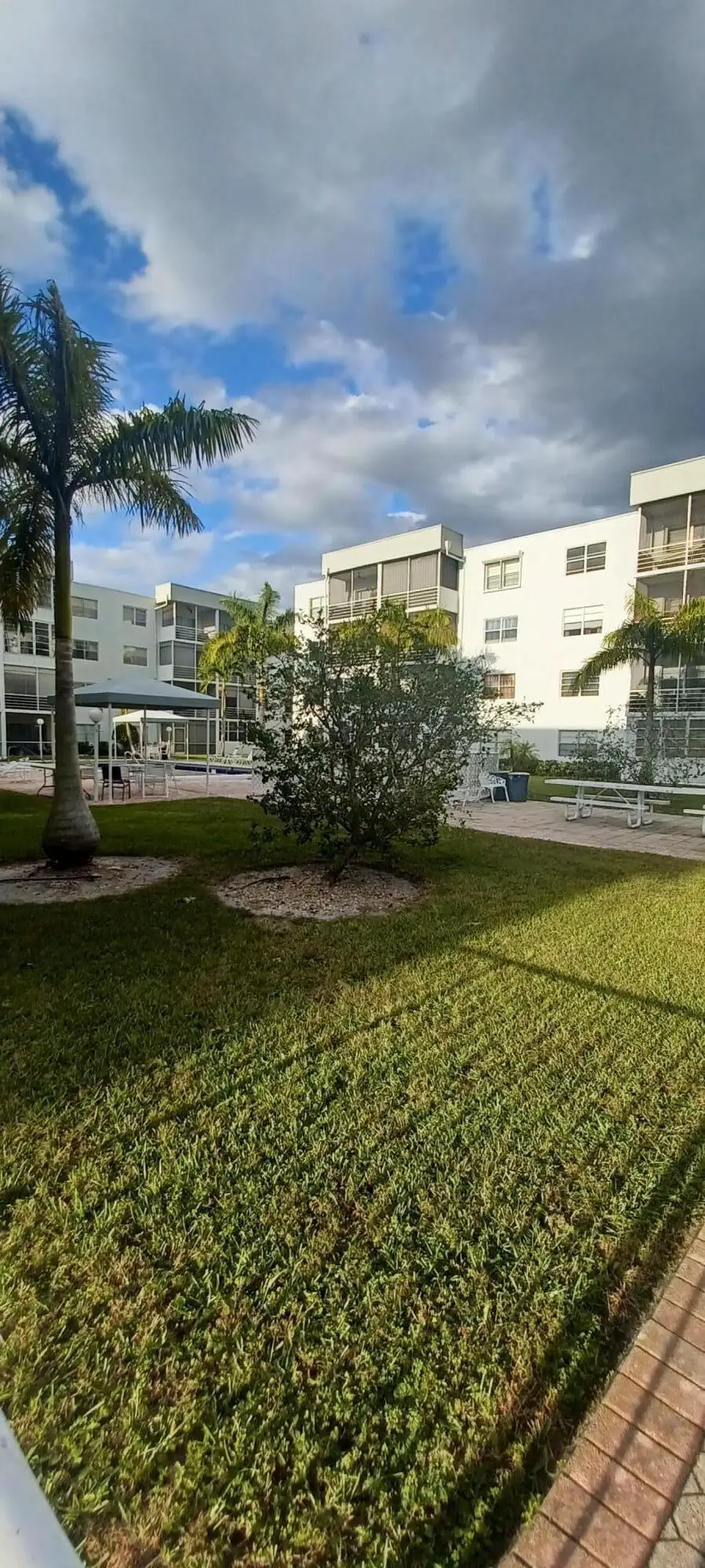 2998 E SUNRISE LAKES Drive E 121, Sunrise, FL 33322