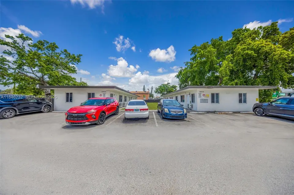 3932 SW 12TH Place 1-8, Fort Lauderdale, FL 33312