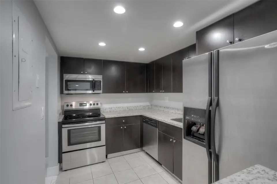 303 RACQUET CLUB Road 312, Weston, FL 33326