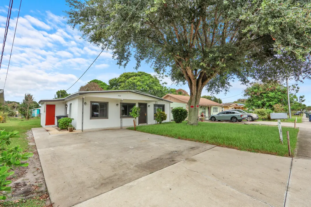 2008 Avenue N, Fort Pierce, FL 34950