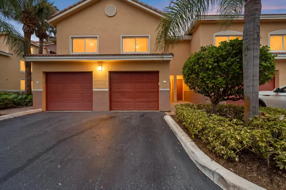 1100 Scotia Drive 102, Hypoluxo, FL 33462