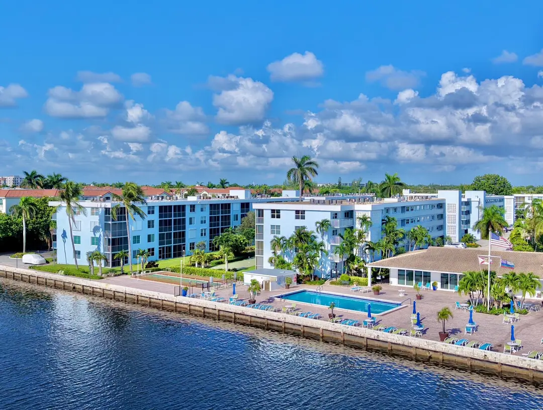 2010 S Federal Highway 202, Boynton Beach, FL 33435