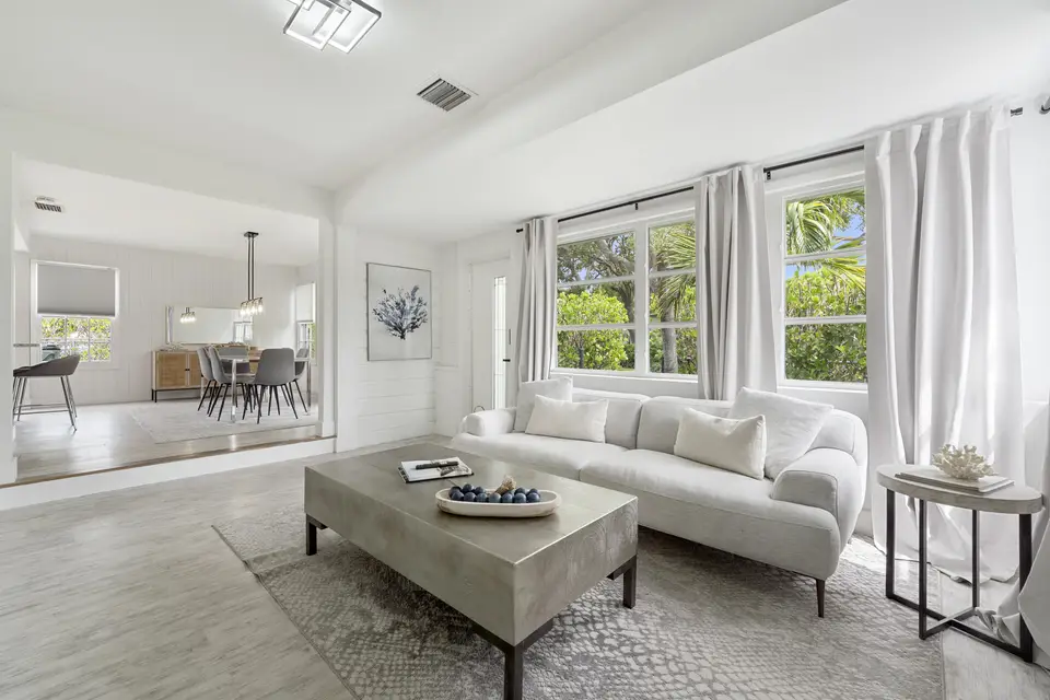 313 N 16TH Avenue N, Lake Worth Beach, FL 33460