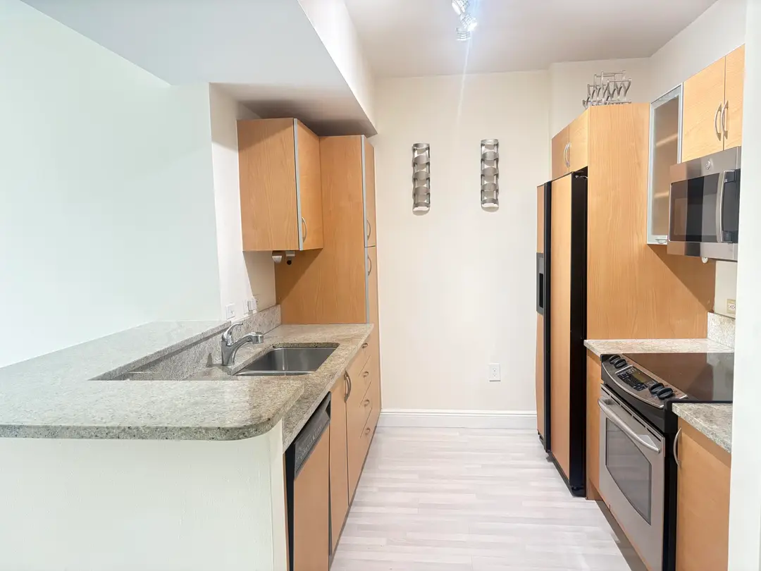 2775 NE 187th Street 325, Miami, FL 33180