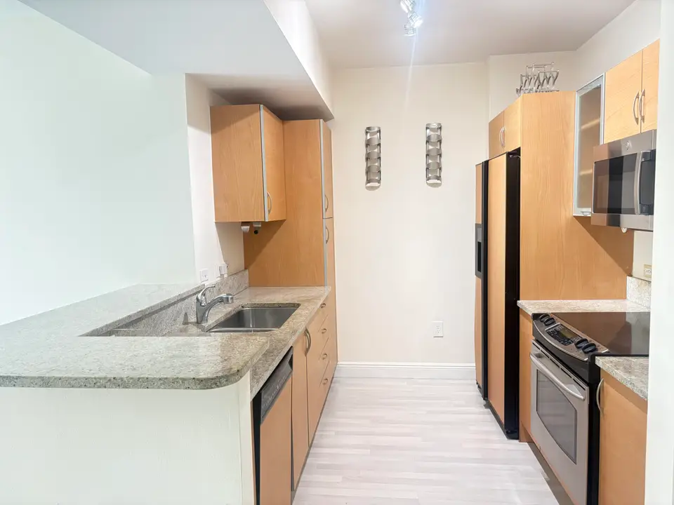 2775 NE 187th Street 325, Miami, FL 33180