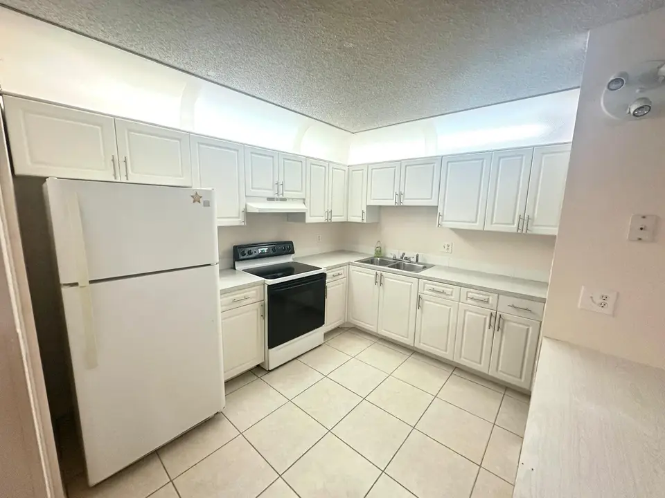 5773 La Pinata Boulevard C-1, Greenacres, FL 33463