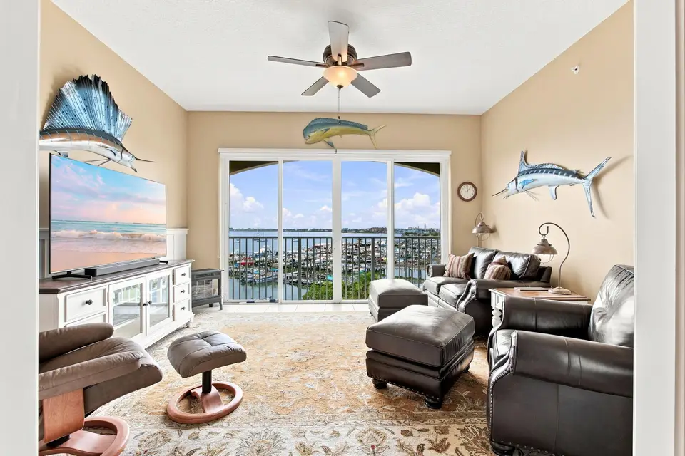 34 HARBOUR ISLE Drive W PH05, Fort Pierce, FL 34949