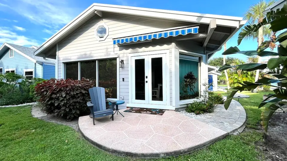 4044 NE Breakwater Drive, Jensen Beach, FL 34957