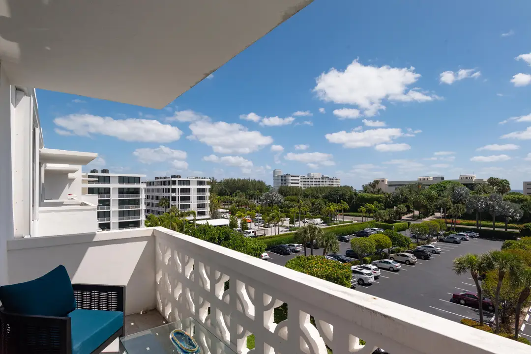© Clark-2840 S Ocean BLVD 517-021