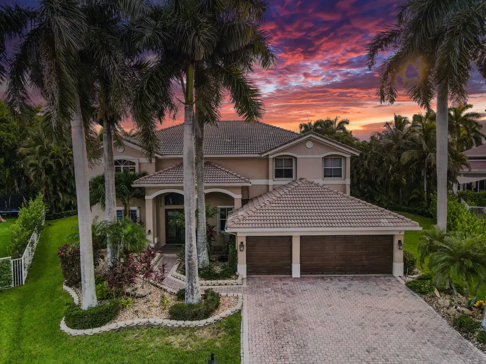 1664 Victoria Pointe Lane, Weston, FL 33327