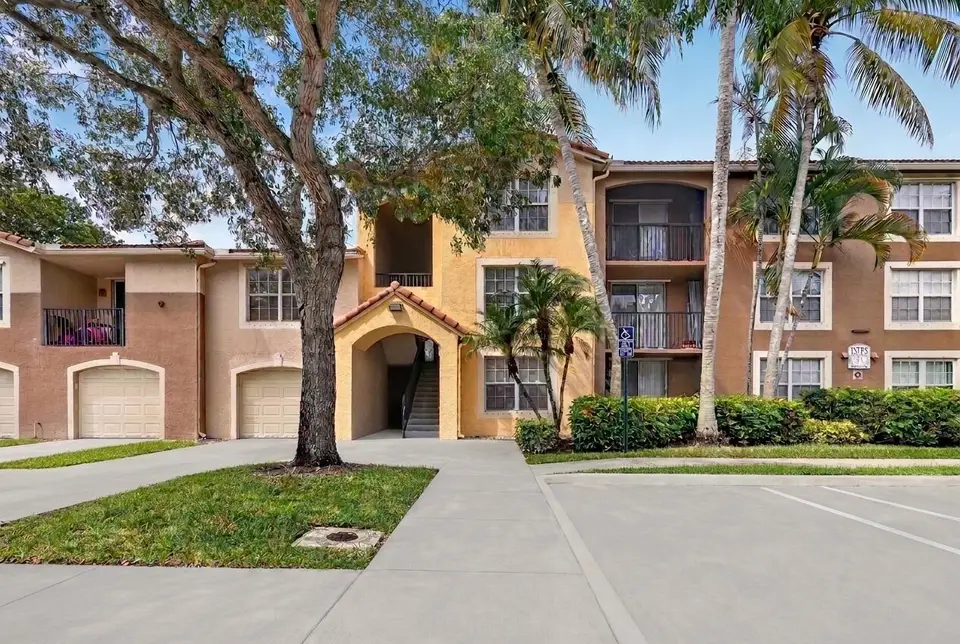 15185 MICHELANGELO Boulevard 102, Delray Beach, FL 33446