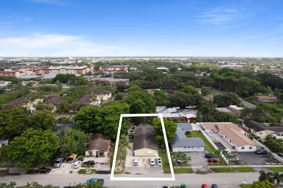 6125 SW 48th Court 3, Davie, FL 33314