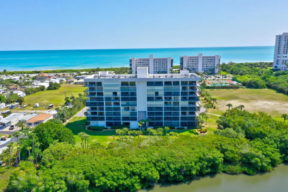 5059 N HIGHWAY A1A 206, Hutchinson Island, FL 34949
