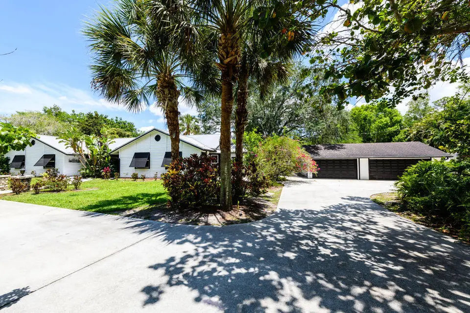 12856 Arrowwood Drive, Palm Beach Gardens, FL 33418