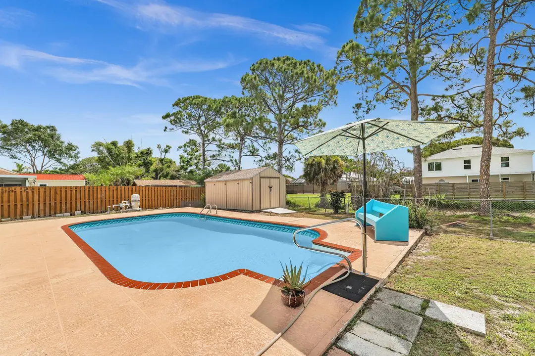 515 NW Twylite Terrace, Port St. Lucie, FL 34983