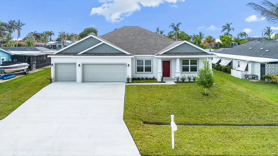 798 SE Seahouse Drive, Port St. Lucie, FL 34983