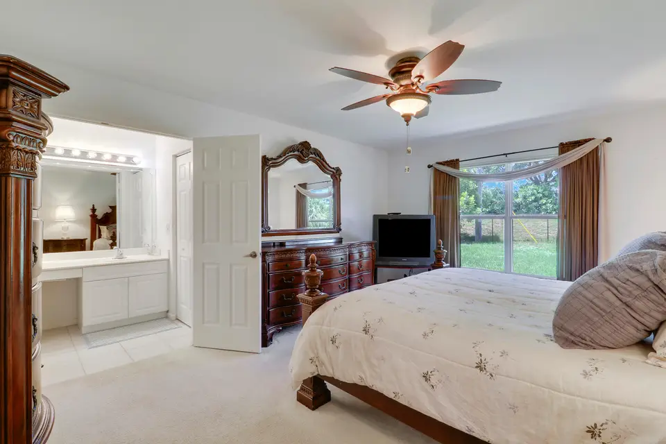 1049 SW Janette Avenue, Port St. Lucie, FL 34953
