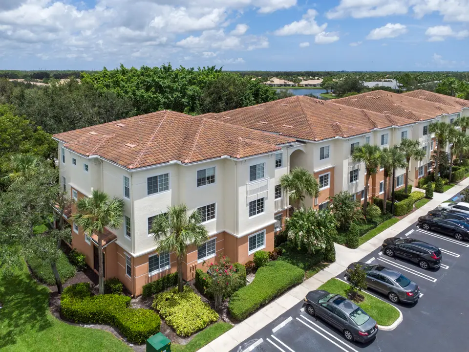 9857 Baywinds Drive 9301, West Palm Beach, FL 33411