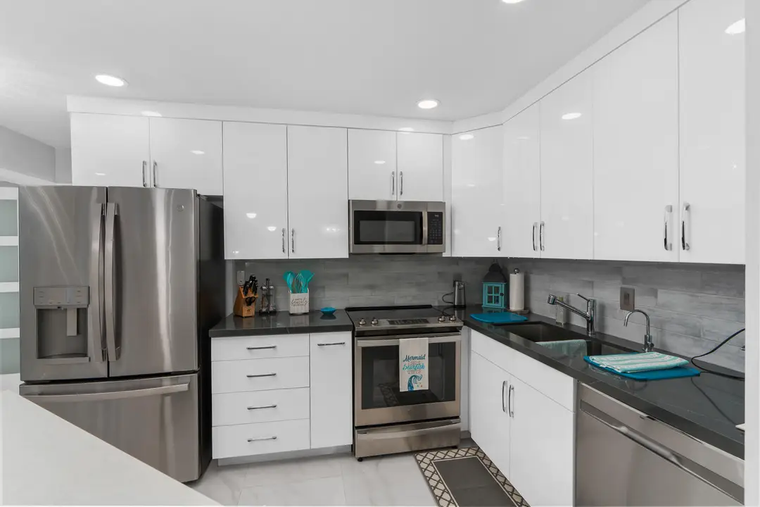 130 CYPRESS CLUB Drive 306, Pompano Beach, FL 33060
