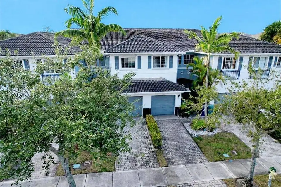 1421 NW 34TH Way 1421, Lauderhill, FL 33311