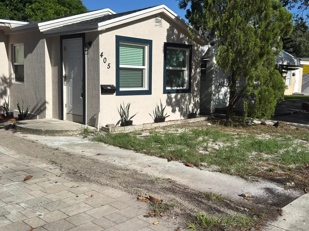 405 N E Street, Lake Worth, FL 33460