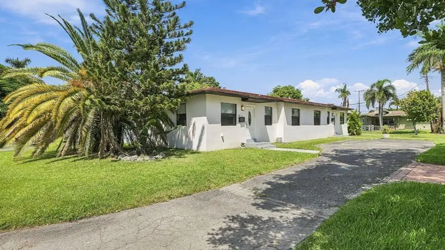 245 NE 1ST Terrace 245, Dania Beach, FL 33004