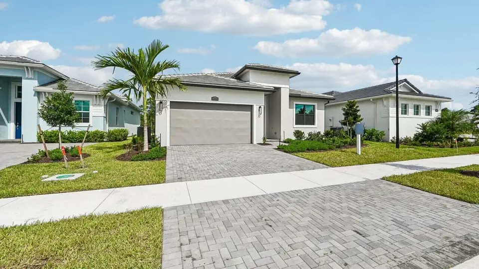 13566 SE Grovewood Drive, Port St. Lucie, FL 34984