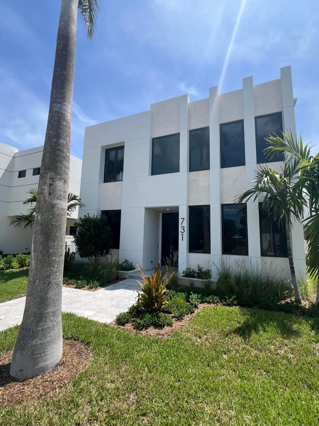 731 SE 4th Front