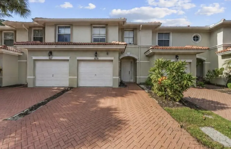 6119 Seminole Gardens Circle, Riviera Beach, FL 33418