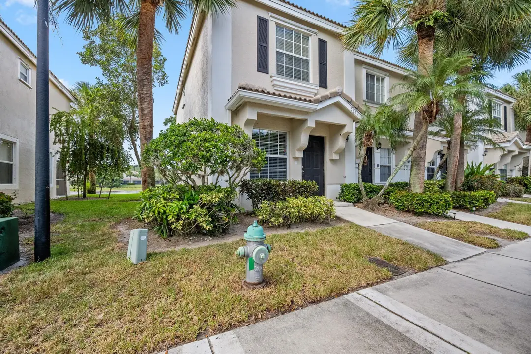 5072 Palmbrooke Circle, West Palm Beach, FL 33417