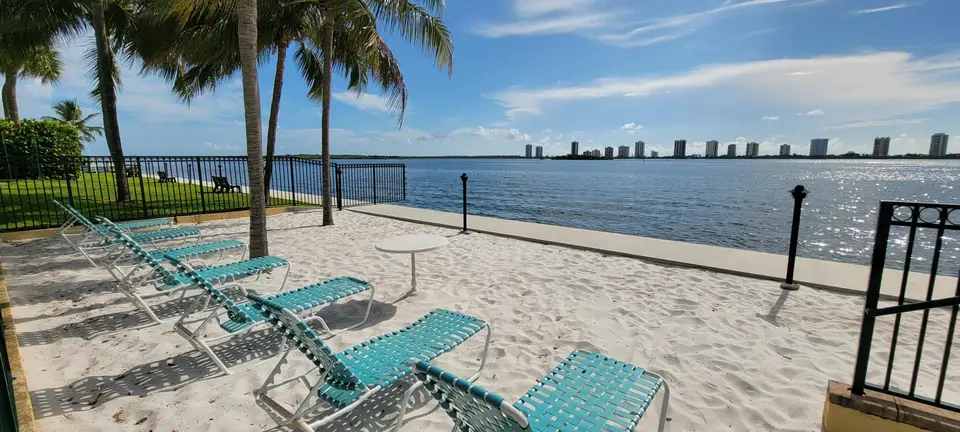 1125 Lake Shore Drive 202, Lake Park, FL 33403