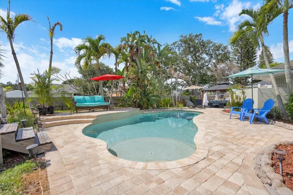 568 SE NOME Drive, Port St. Lucie, FL 34984