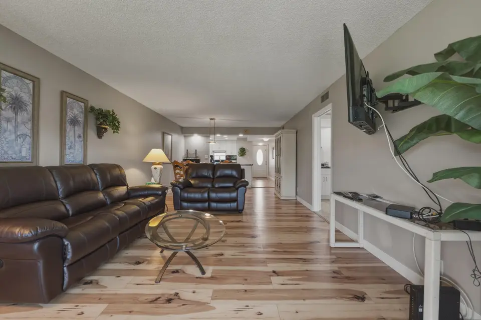 9420 S Hollybrook Lake Drive 304, Pembroke Pines, FL 33025