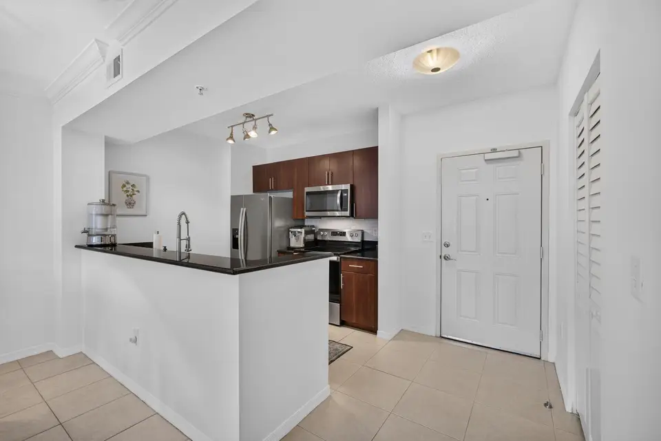 4905 Midtown Lane 2211, Palm Beach Gardens, FL 33418