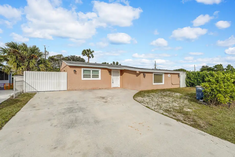 4389 BELLEWOOD Street, Palm Beach Gardens, FL 33410