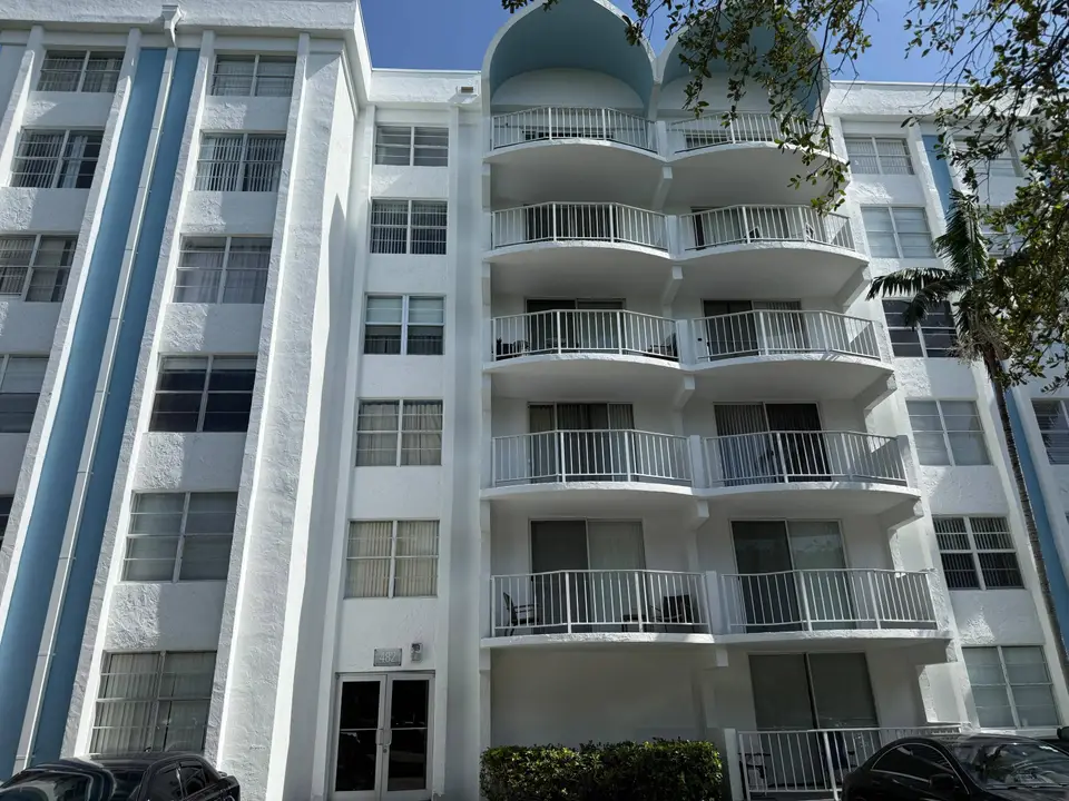482 NW 165TH ST Road A-301, Miami, FL 33169