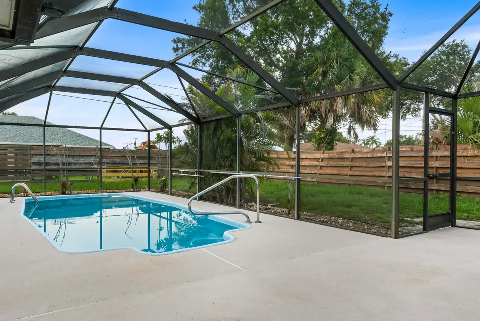1167 SW GARDENA Avenue, Port St. Lucie, FL 34953