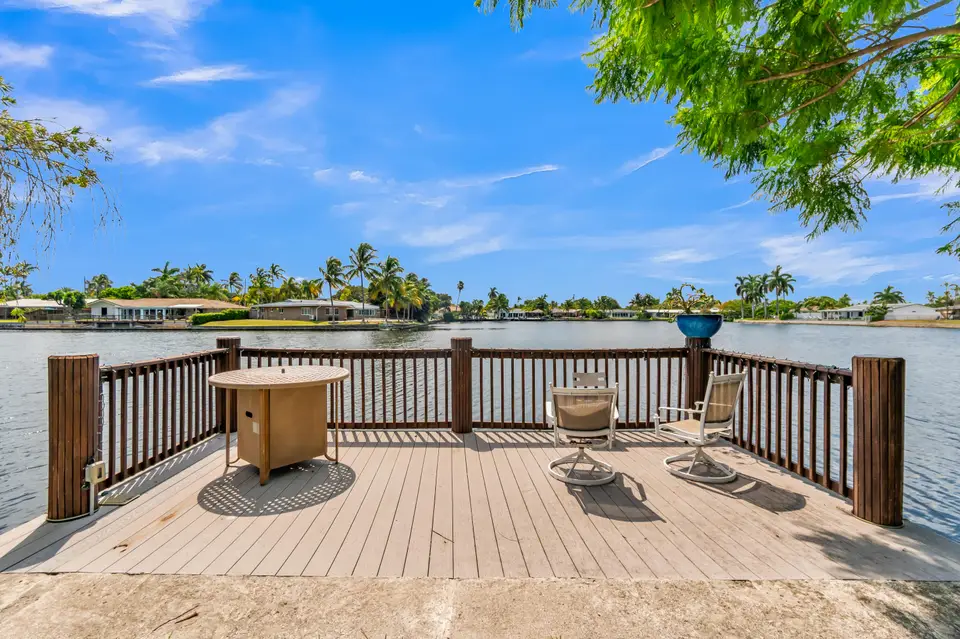 4221 NE 16th Avenue, Oakland Park, FL 33334