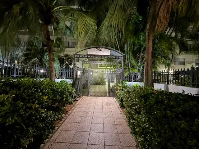 250 NE 181st Drive 406, Sunny Isles Beach, FL 33160