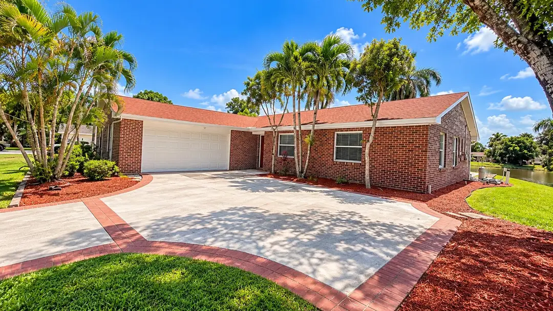8102 PIONEER Road, Royal Palm Beach, FL 33411