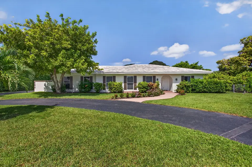 2400 NW 105TH Terrace, Coral Springs, FL 33065
