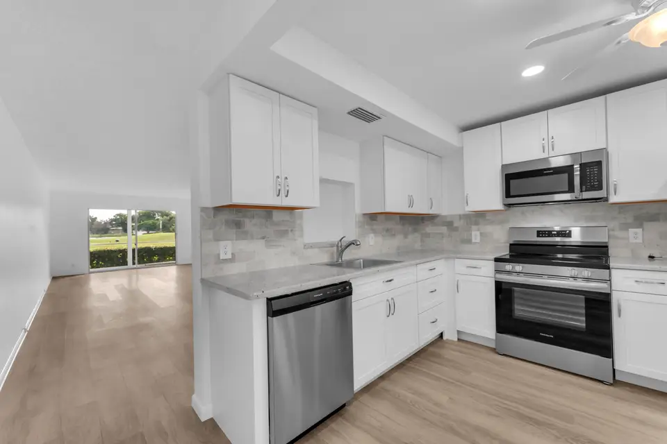 3003 PORTOFINO Isle K1, Coconut Creek, FL 33066