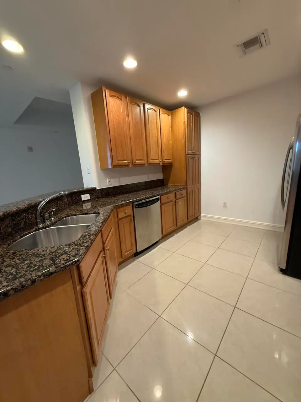 16101 EMERALD ESTATES Drive 153, Weston, FL 33331