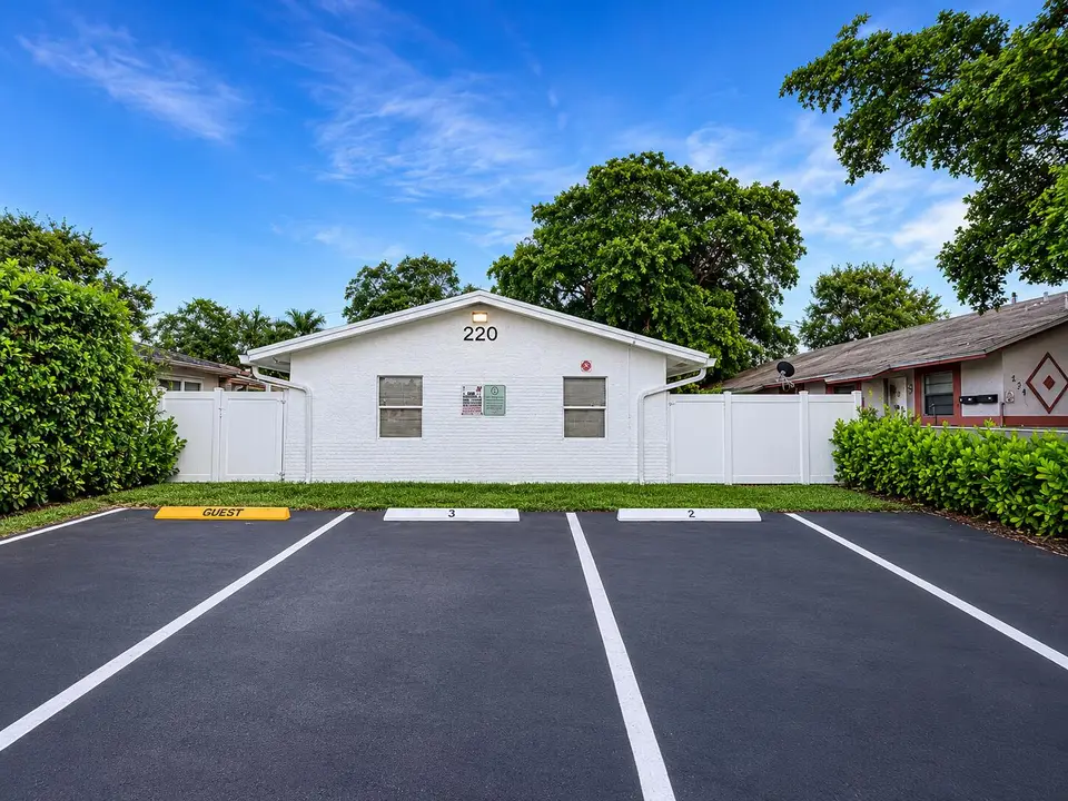 220 NW 12TH Court # 3, Pompano Beach, FL 33060
