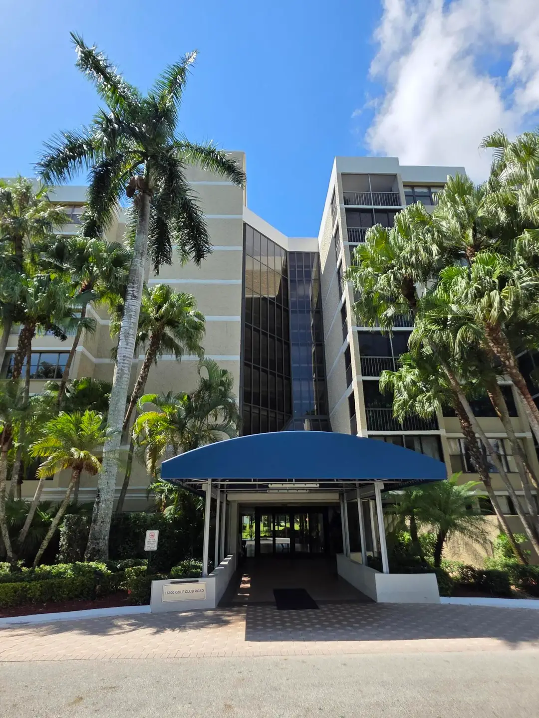 16300 Golf Club Road 314, Weston, FL 33326