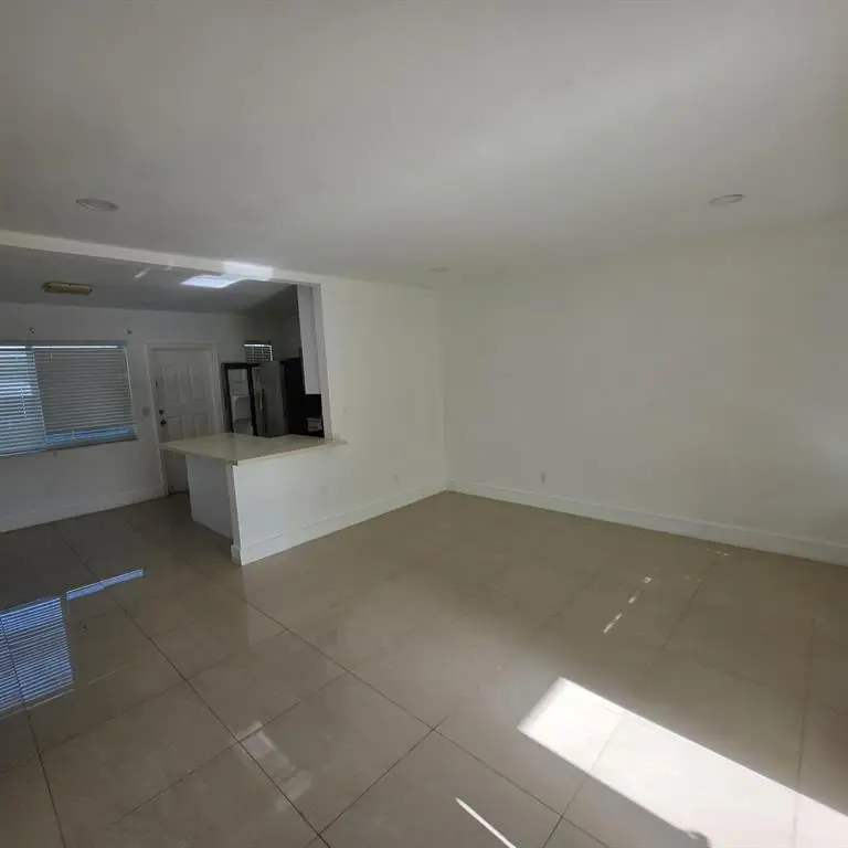 181 NE 168th Street 2, North Miami Beach, FL 33162