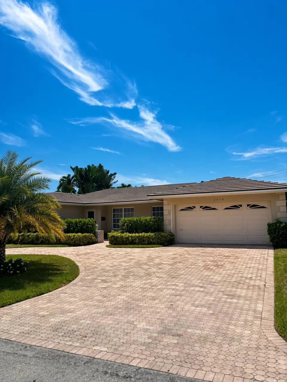 2910 NE 39TH Court, Lighthouse Point, FL 33064