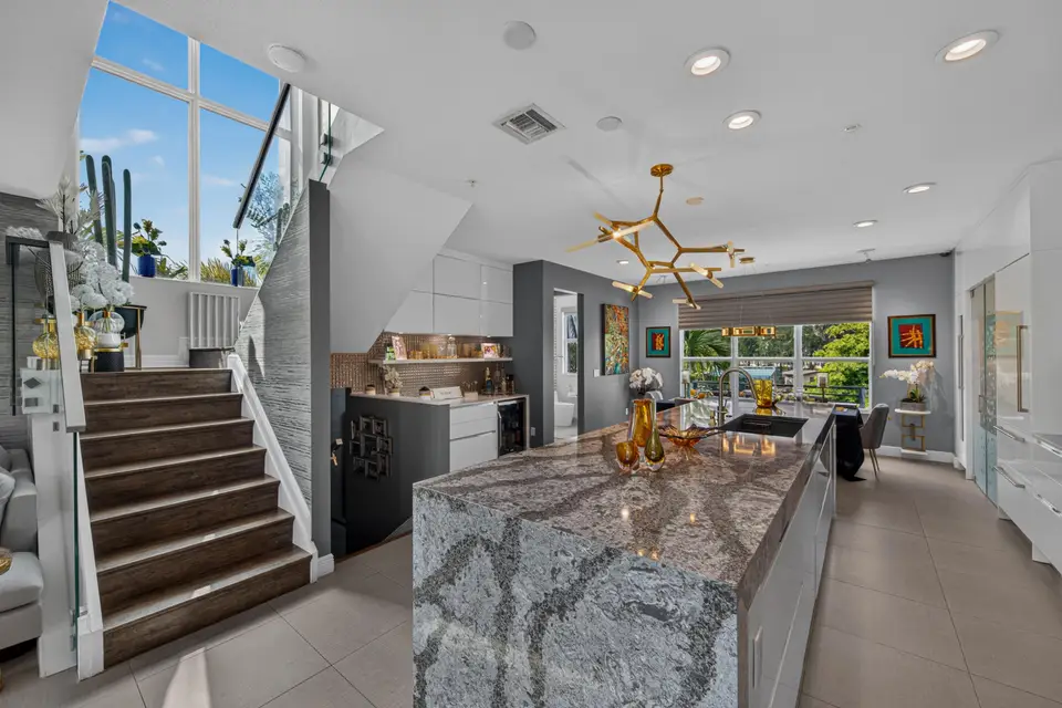 2900 NE 12th Terrace 22, Oakland Park, FL 33334