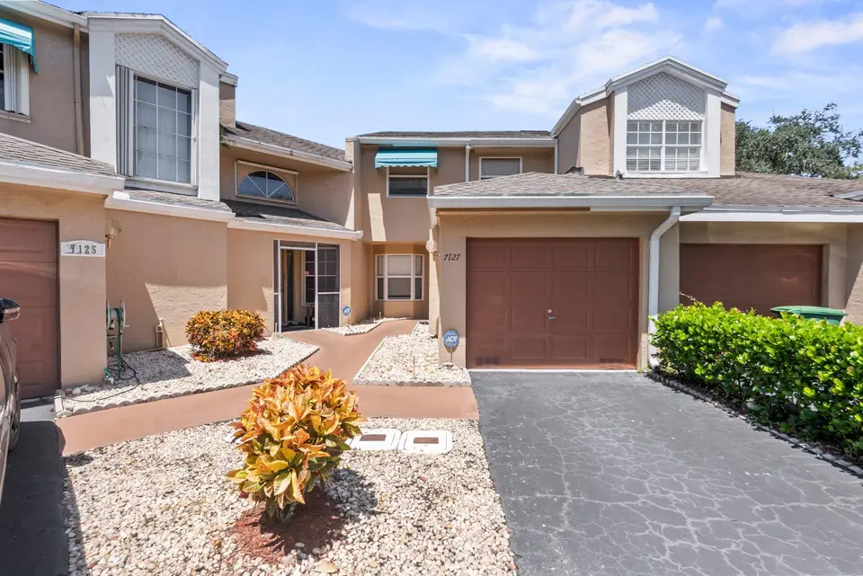 7127 WOODMONT Way 7127, Tamarac, FL 33321