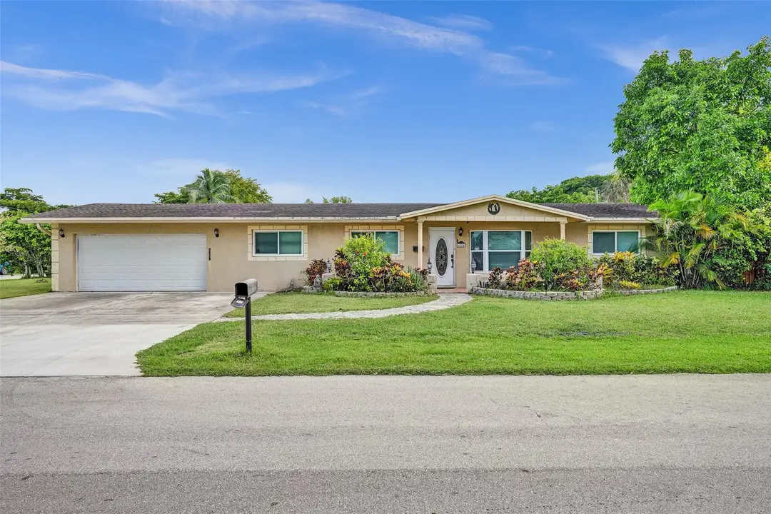 6200 NW 9TH Street, Margate, FL 33063